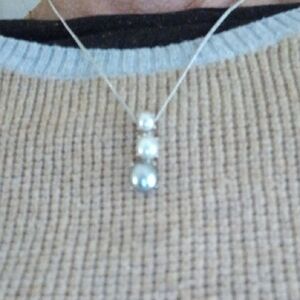 Elegant Silver Pearl Trio Pendant Necklace - Women Jewelry